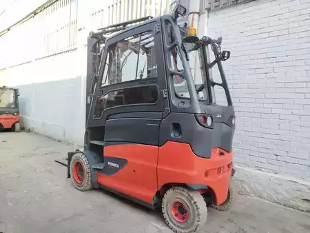 Carrelli elettrici 4 ruote 2018  Linde E45HL-01/600 (3)