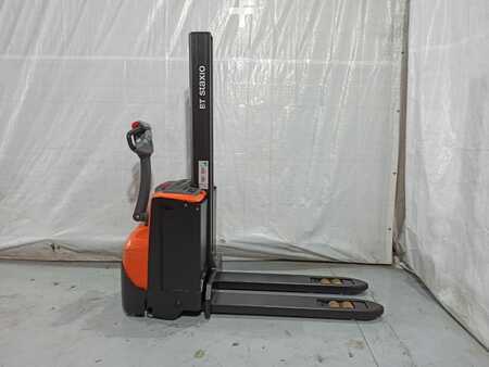 Stacker pedestre 2015  BT SWE080L (2)