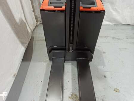 Stacker pedestre 2015  BT SWE080L (4)