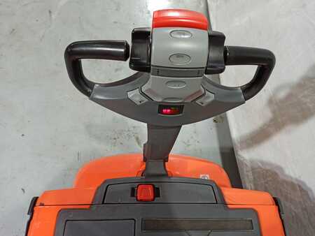 Stacker pedestre 2015  BT SWE080L (7)