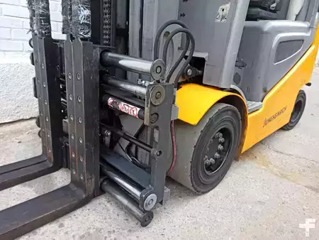 Elektro čtyřkolový VZV 2020  Jungheinrich EFG430 (4)