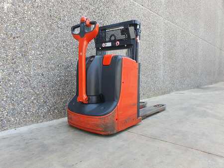 Pallet Stackers 2013  Linde D08 (1)