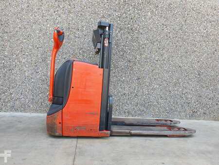Pallet Stackers 2013  Linde D08 (2)