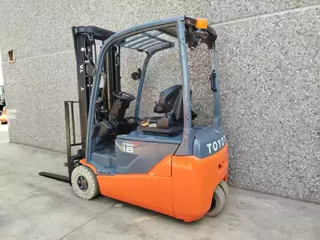 Elektro tříkolové VZV 2019  Toyota 8FBE18T (3)