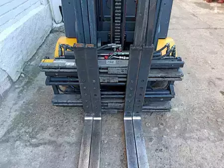 Elektro 4 Rad 2021  Jungheinrich EFGS30 (5)