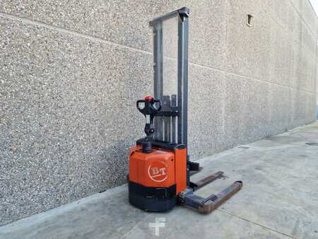 Stacker pedestre 2003  BT S12S (1)