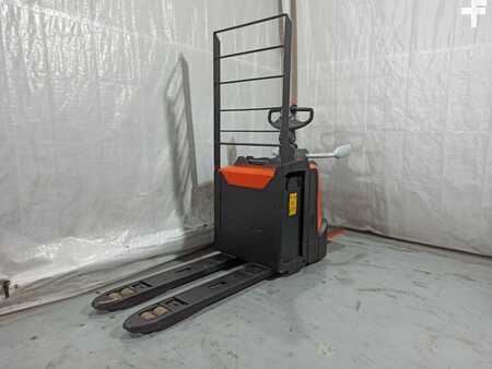 Electric Pallet Jacks 2016  BT LPE200 (3)