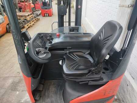 Schubmaststapler 2020  Linde R25 (4)