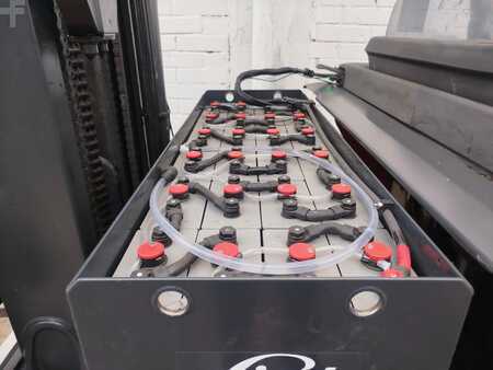 Schubmaststapler 2020  Linde R25 (9)