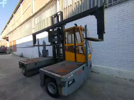 Reach Truck 2016  Baumann HX30-26 (2)