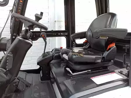 Elektryczne 4-kołowe 2016  Nissan HX40 (7)