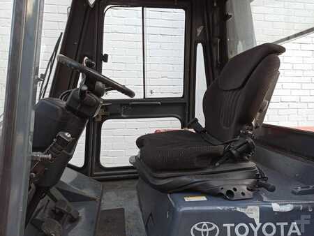 Wózki widłowe diesel 2013  Toyota 50-5FD70 (7)