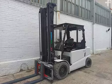 4-wiel elektrische heftrucks 2016  Nissan HX40 (1)