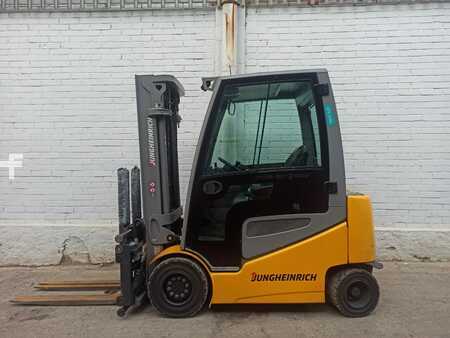 Elektro 4 Rad 2020  Jungheinrich EFG430 (2)