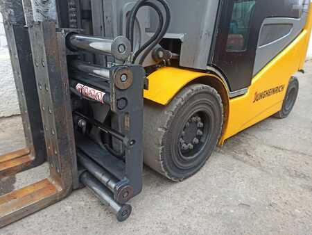 Elektro 4 Rad 2020  Jungheinrich EFG430 (4)