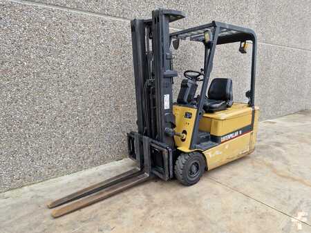 Carrelli elettrici 3 ruote 2000  CAT Lift Trucks EP18KT (1)