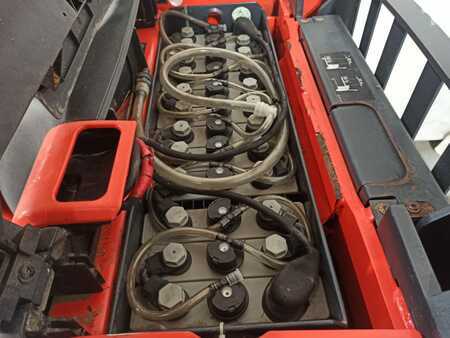 Porta-paletes elétrico 2013  Linde T16 L (7)