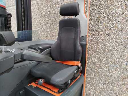 Schubmaststapler 2017  Toyota RRE160H Litio (6)