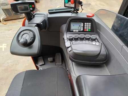 Schubmaststapler 2017  Toyota RRE160H Litio (7)