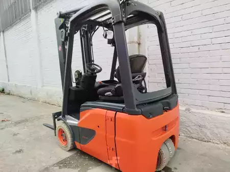 Elektrisk- 3 hjul 2015  Linde E14-02 (3)