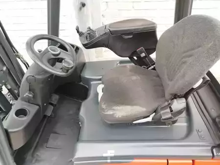 Elektrisk- 3 hjul 2015  Linde E14-02 (7)