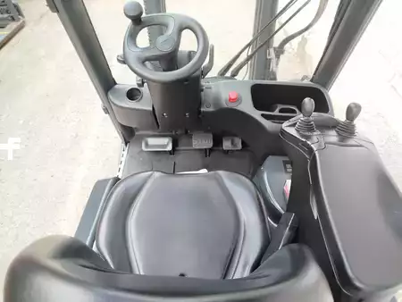Sähkö - 3 pyör 2018  Linde E14-02 EVO (8)