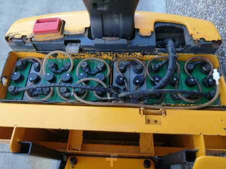 Commissionatori orizzontali 2012  Jungheinrich ECE225XL (10)