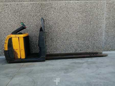 Commissionatori orizzontali 2012  Jungheinrich ECE225XL (2)