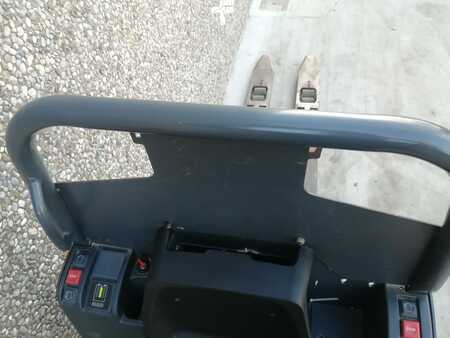 Commissionatori orizzontali 2012  Jungheinrich ECE225XL (7)