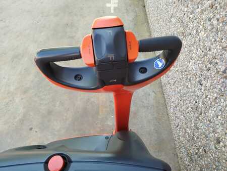 Apilador eléctrico 2017  Linde L10B (5)