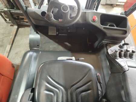 Sähkö - 4 pyör 2013  Linde E45/600 (8)