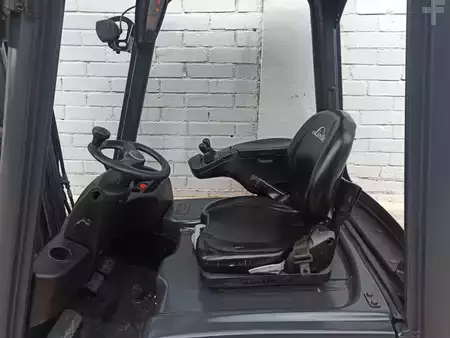Elektrisk- 3 hjul 2017  Linde E14-02 EVO (7)