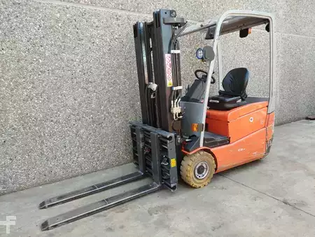 El truck - 3 hjulet 2016  BT C3E160 (1)