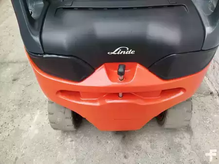 El truck - 4 hjulet 2011  Linde E25 (5)