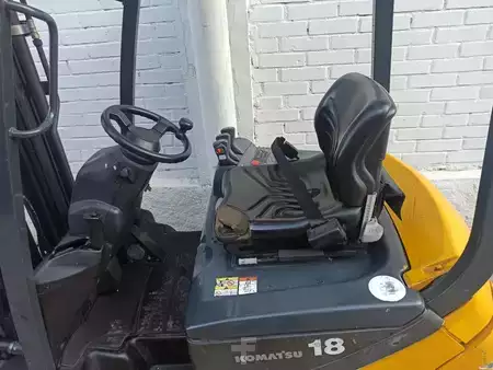 Carrelli elettrici 3 ruote 2014  Komatsu FB18M-12 (7)