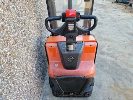 Apilador eléctrico 2016  BT SWE120 (4)
