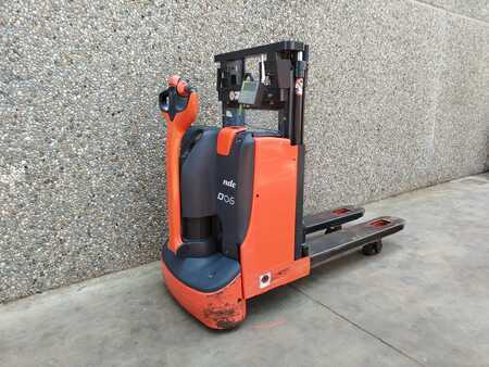 Apilador eléctrico 2017  Linde D06 (1)
