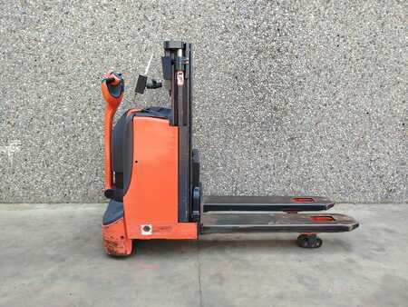 Apilador eléctrico 2017  Linde D06 (2)