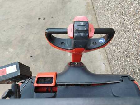 Apilador eléctrico 2017  Linde D06 (5)
