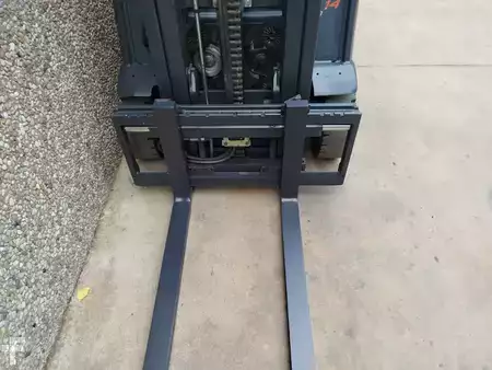 Eléctrico - 3 rodas 2018  Linde E14-02 EVO (5)