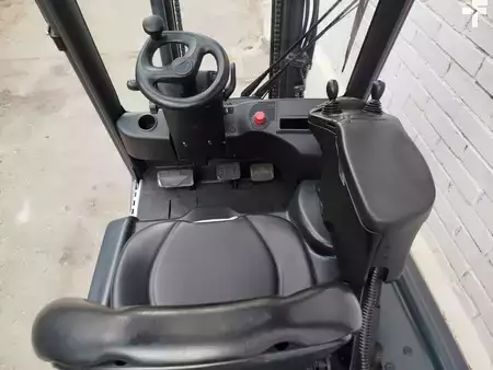 Elektro tříkolové VZV 2019  Linde E15-02 EVO (8)