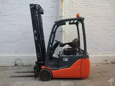 El truck - 3 hjulet 2015  Toyota 8FBEKT16 (1)