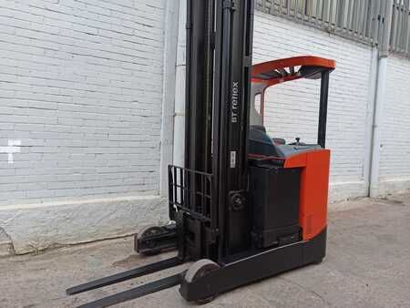 Reach Trucks 2015  BT RRE200 (3)