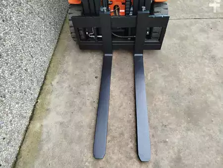 El truck - 3 hjulet 2016  Toyota 8FBEK16T Litio (5)