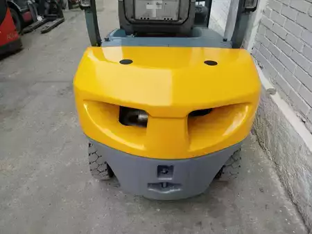 Wózki widłowe diesel 2016  Komatsu D-FD25T-17 (5)
