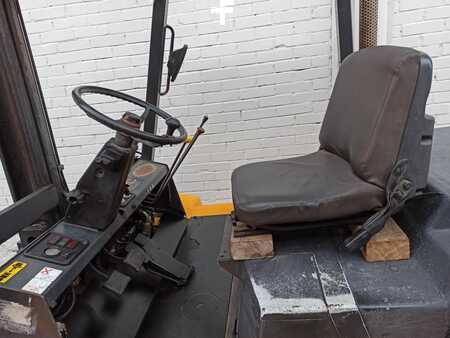 Carrelli elevatori diesel 2000  OM DI70C (6)