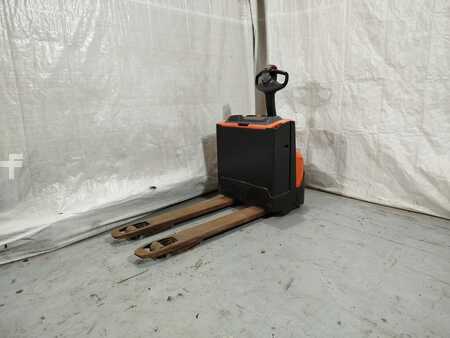 Electric Pallet Trucks 2020  BT LWE160 (3)