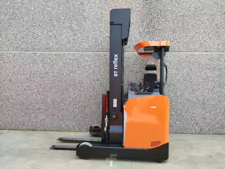 Reach Trucks 2017  BT RRE160H Litio (2)