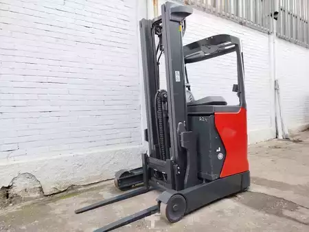 Chariots à mât rétractable 2018  Linde R12B (3)