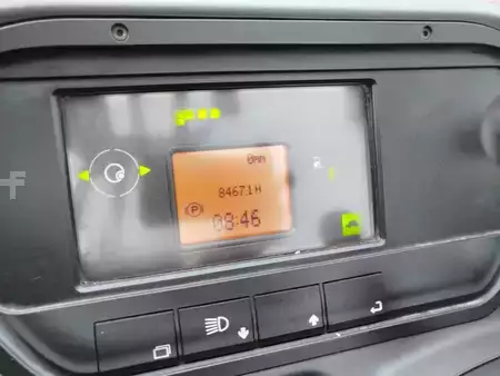 Chariots à mât rétractable 2018  Linde R12B (8)